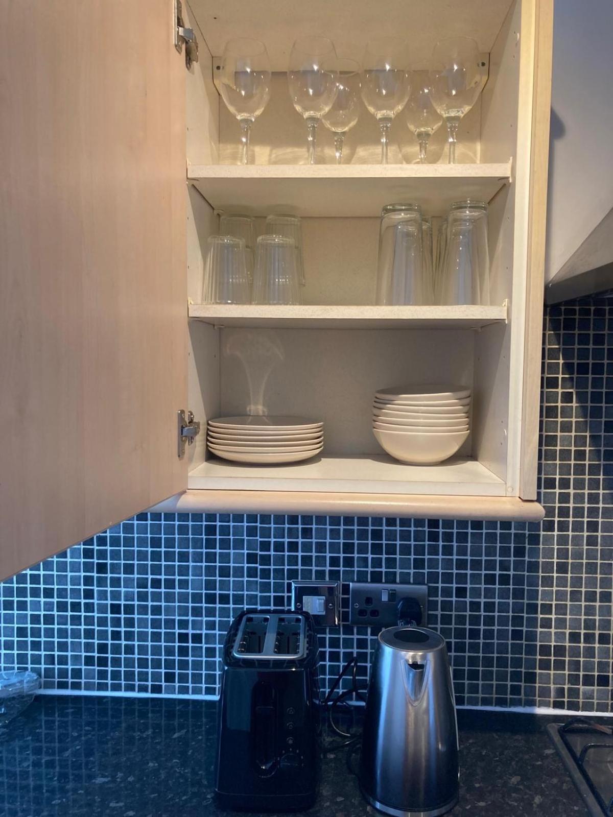Ocean Waves Apartment Near Bournemouth Beach 外观 照片