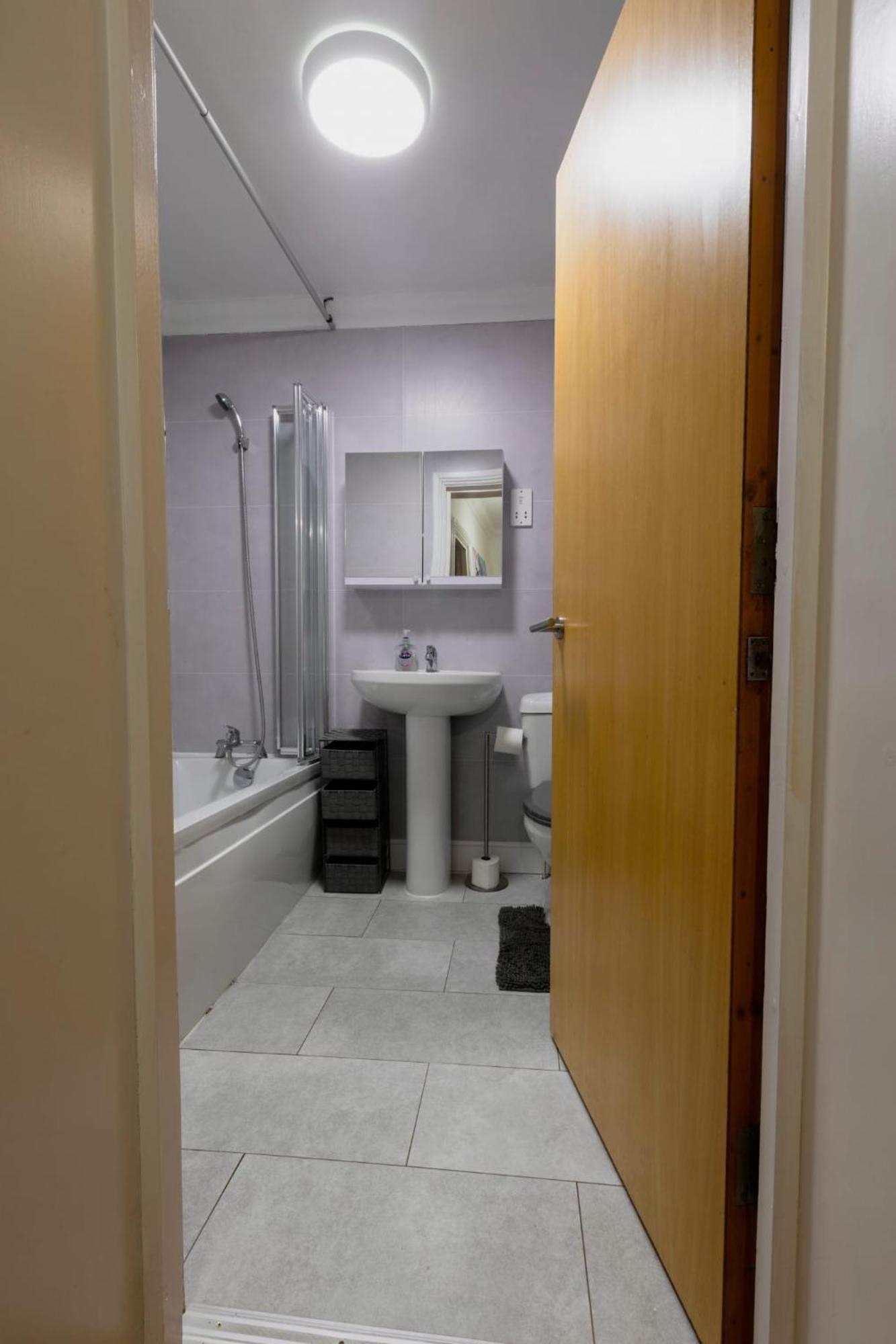 Ocean Waves Apartment Near Bournemouth Beach 外观 照片