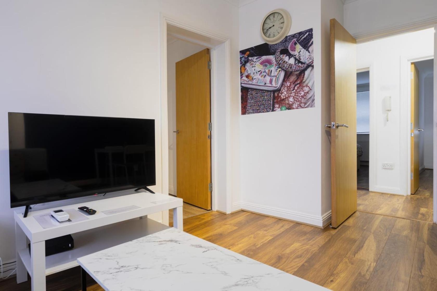 Ocean Waves Apartment Near Bournemouth Beach 外观 照片